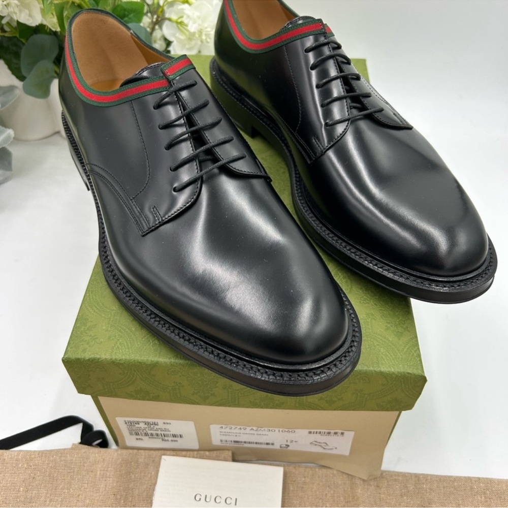 Men’s Gucci, black leather derby, shoes with green red web trim size 12.5